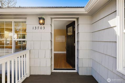 13703 Palatine Avenue N Seattle WA 98133