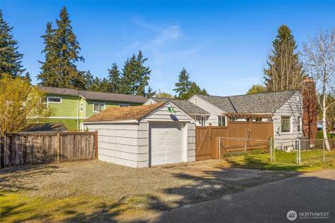13703 Palatine Avenue N Seattle WA 98133