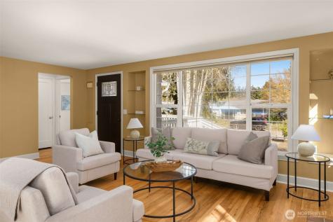 13703 Palatine Avenue N Seattle WA 98133
