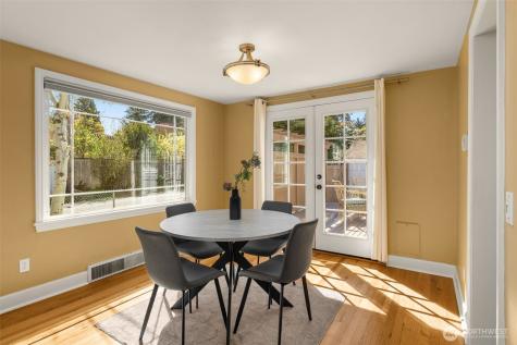 13703 Palatine Avenue N Seattle WA 98133