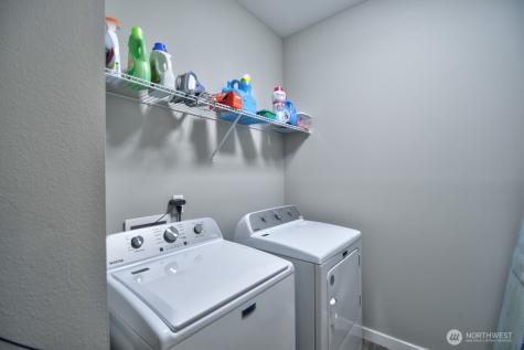 701 Myers Street SE Rainier WA 98576