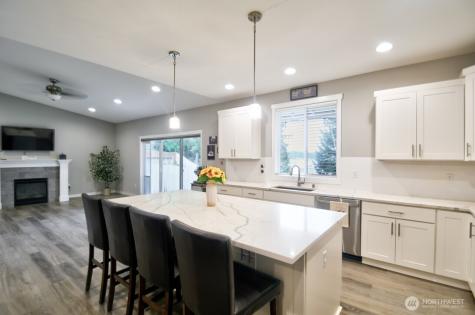 701 Myers Street SE Rainier WA 98576