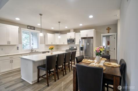 701 Myers Street SE Rainier WA 98576