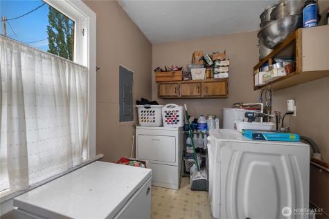 1233 W Birch Street Shelton WA 98584