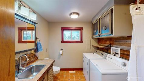 725 Okoma Drive Omak WA 98841