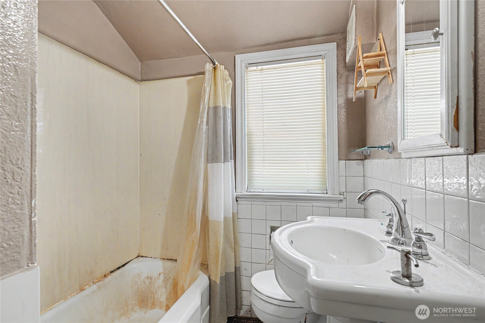 6422 28th Avenue S Seattle WA 98108