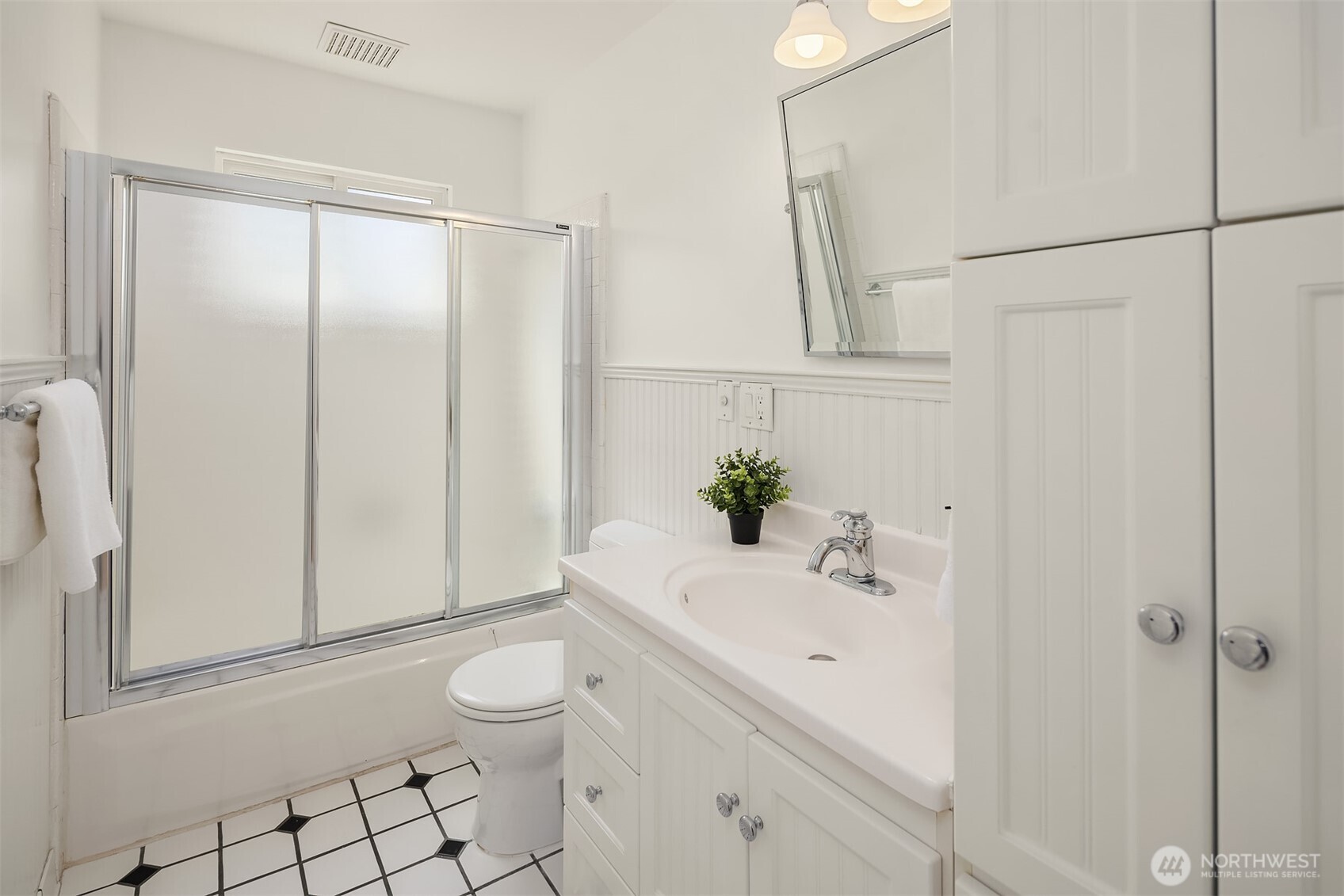 621 128th Avenue SE Bellevue WA 98005