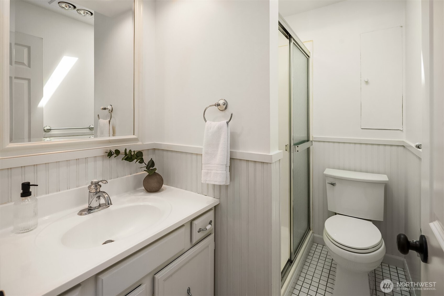 621 128th Avenue SE Bellevue WA 98005