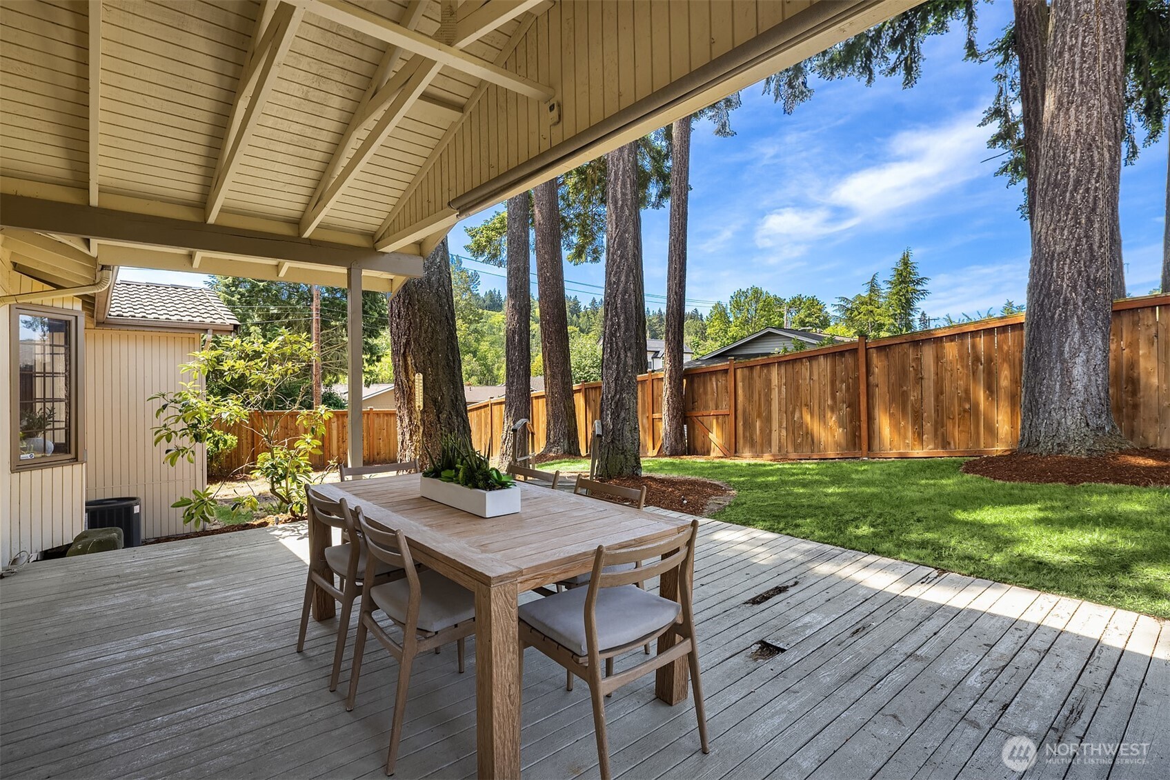 621 128th Avenue SE Bellevue WA 98005