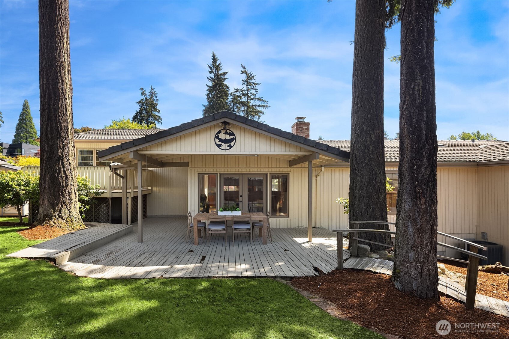 621 128th Avenue SE Bellevue WA 98005