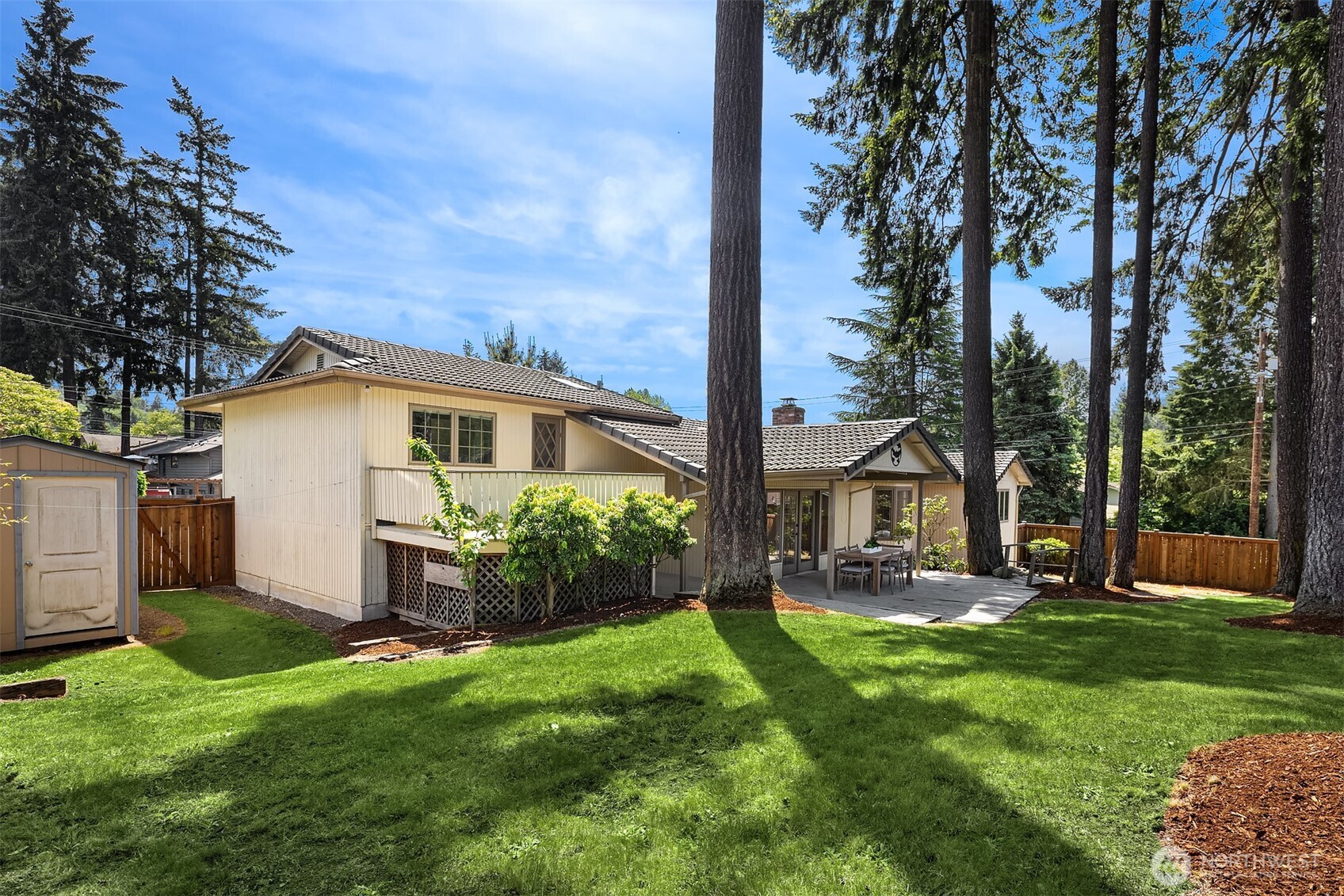 621 128th Avenue SE Bellevue WA 98005