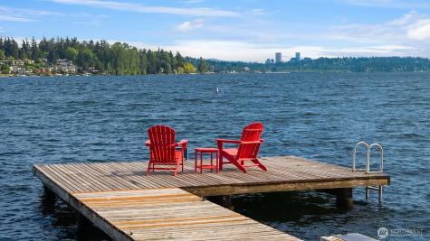 8625 NE Juanita Drive Kirkland WA 98034