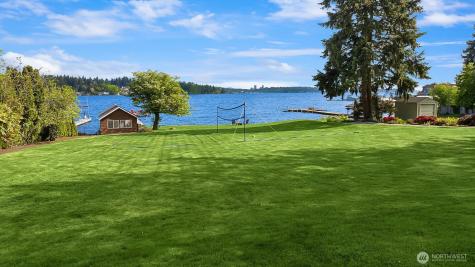 8625 NE Juanita Drive Kirkland WA 98034