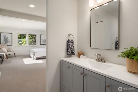 8625 NE Juanita Drive Kirkland WA 98034