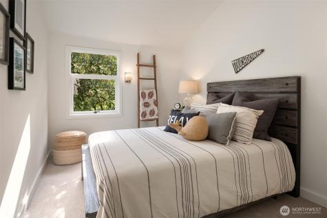 8625 NE Juanita Drive Kirkland WA 98034