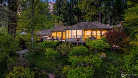 8625 NE Juanita Drive Kirkland WA 98034