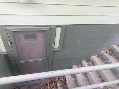 224 W Apple Street Omak WA 98841