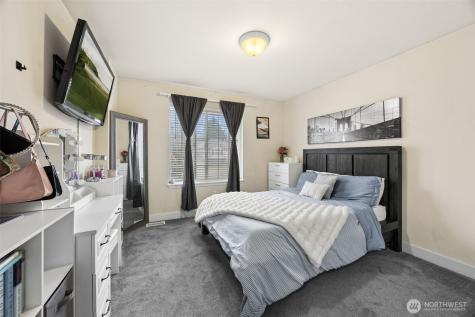 3630 Spyglass Drive NE Tacoma WA 98422
