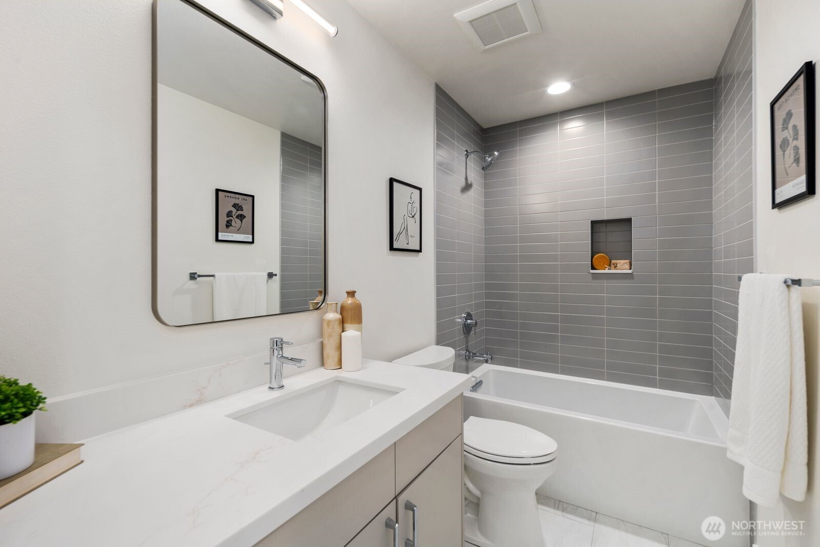 1004 N 48th Street Seattle WA 98103