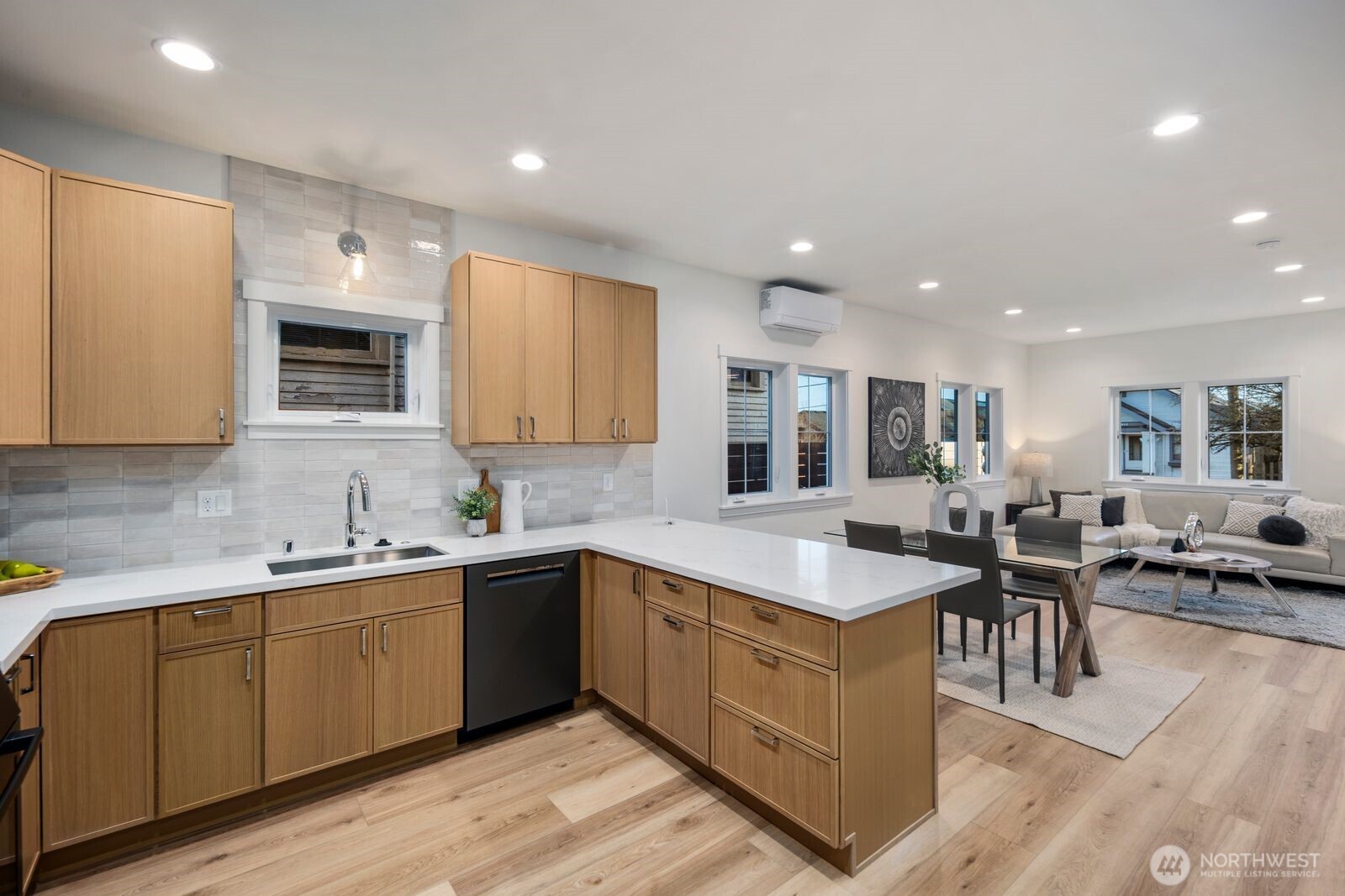 1004 N 48th Street Seattle WA 98103