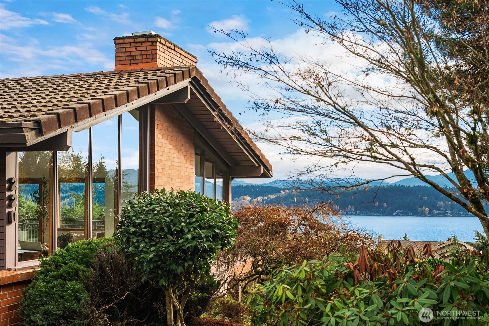 220 171st Place NE Bellevue WA 98008