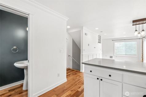 9011 46th Avenue S Seattle WA 98118