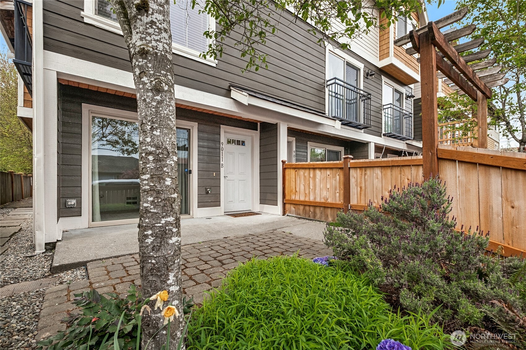 9011 46th Avenue S Seattle WA 98118