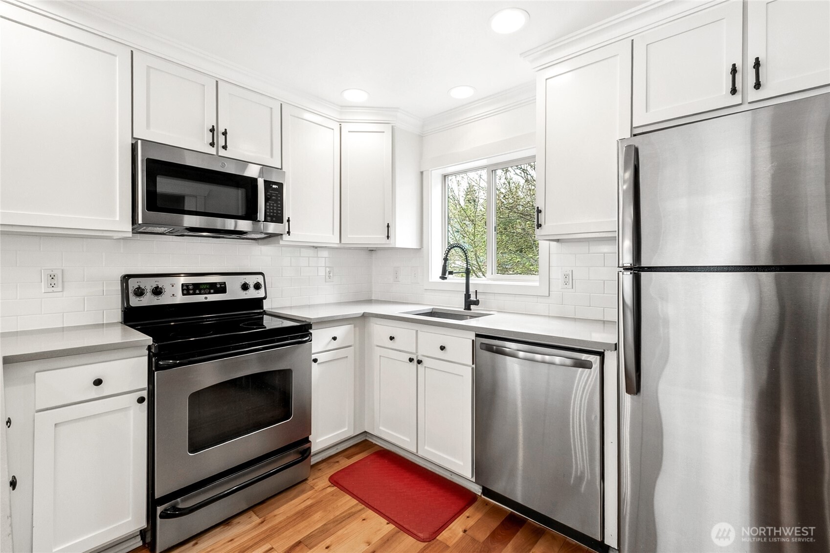 9011 46th Avenue S Seattle WA 98118