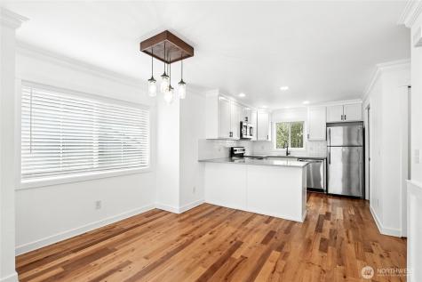 9011 46th Avenue S Seattle WA 98118