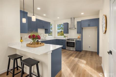 17 Beargrass Lane NE Poulsbo WA 98370