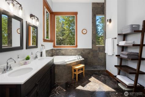 8208 219th Avenue SE Snohomish WA 98290
