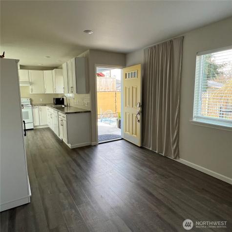 302 Van Trump Avenue NE Yelm WA 98597