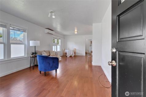 302 Van Trump Avenue NE Yelm WA 98597