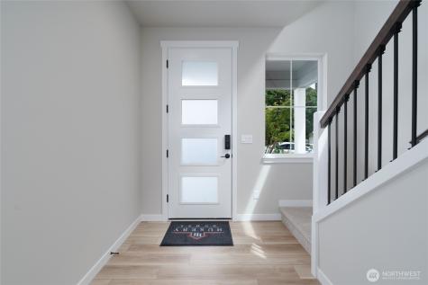 2440 SW Ridgeway Drive Oak Harbor WA 98277