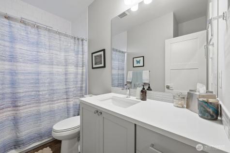 229 NE 185th Street Shoreline WA 98155
