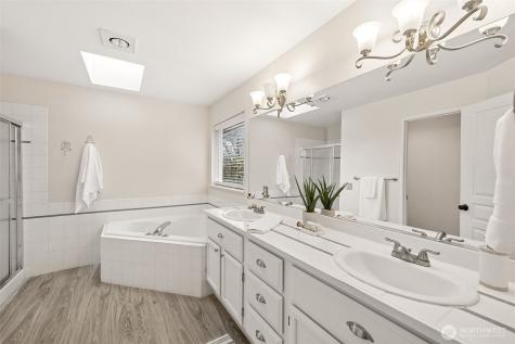 23018 SE 247th Court Maple Valley WA 98038