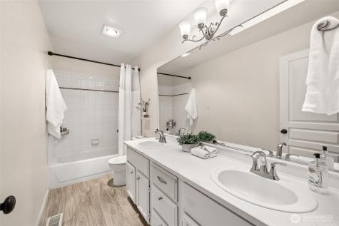23018 SE 247th Court Maple Valley WA 98038