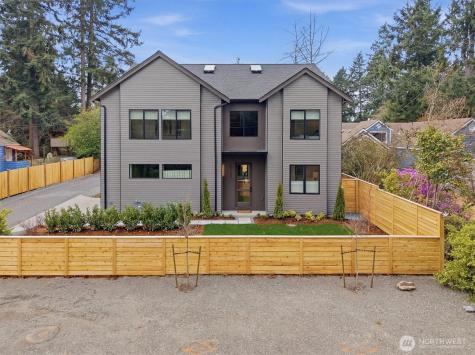 10733 17th Avenue NE Seattle WA 98125