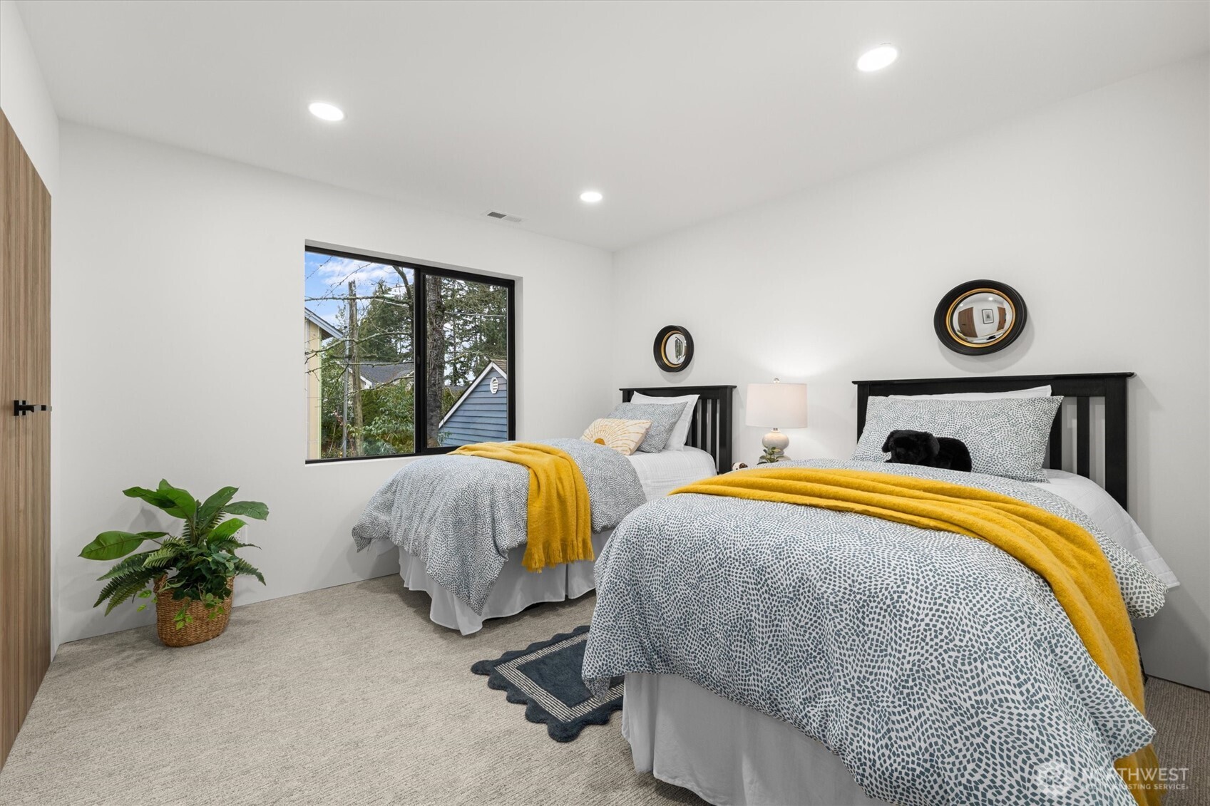 10733 17th Avenue NE Seattle WA 98125