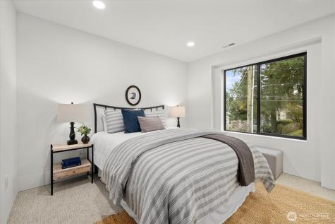 10733 17th Avenue NE Seattle WA 98125