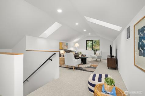 10733 17th Avenue NE Seattle WA 98125