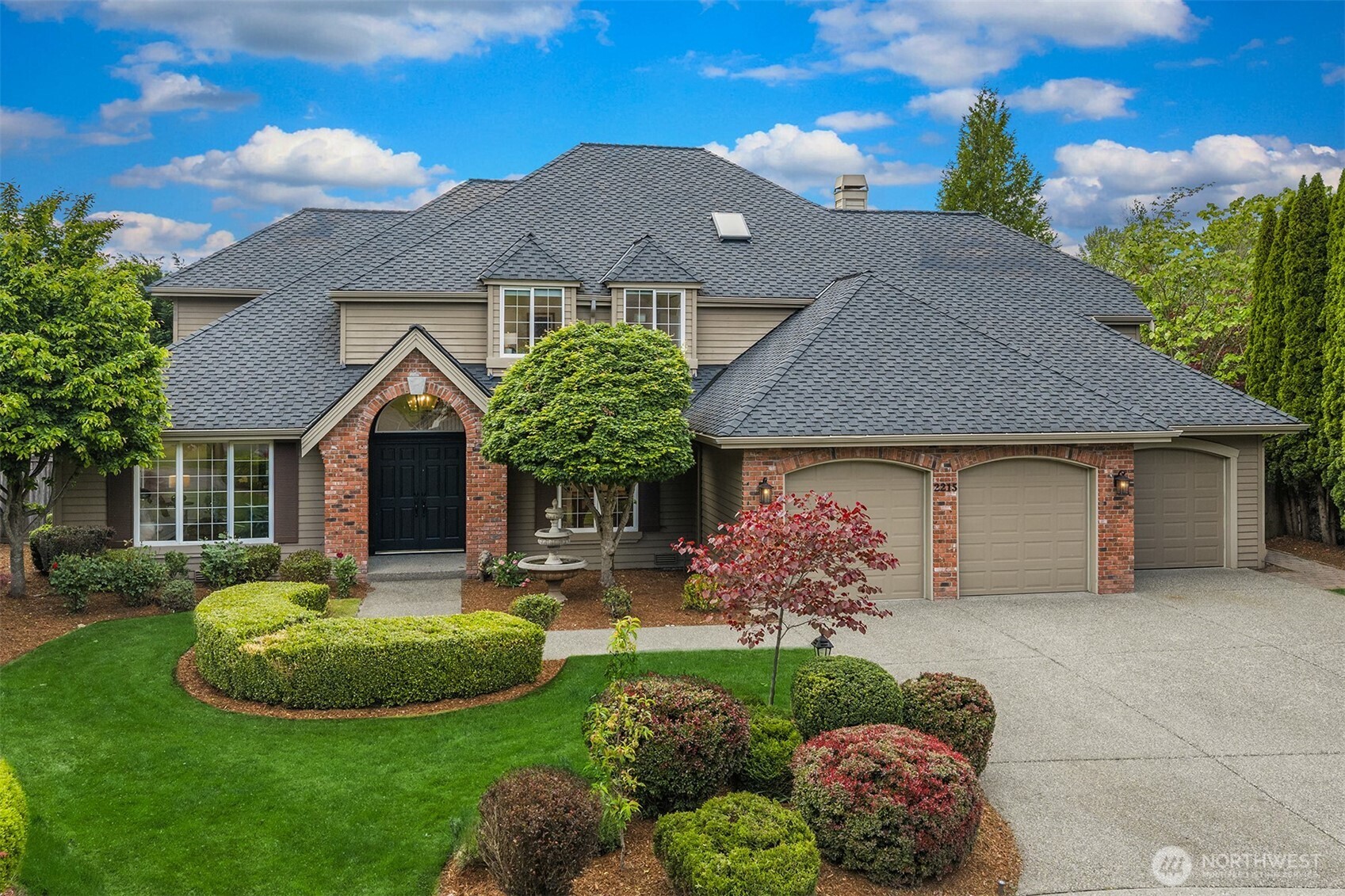 2215 271st Court SE Sammamish WA 98075