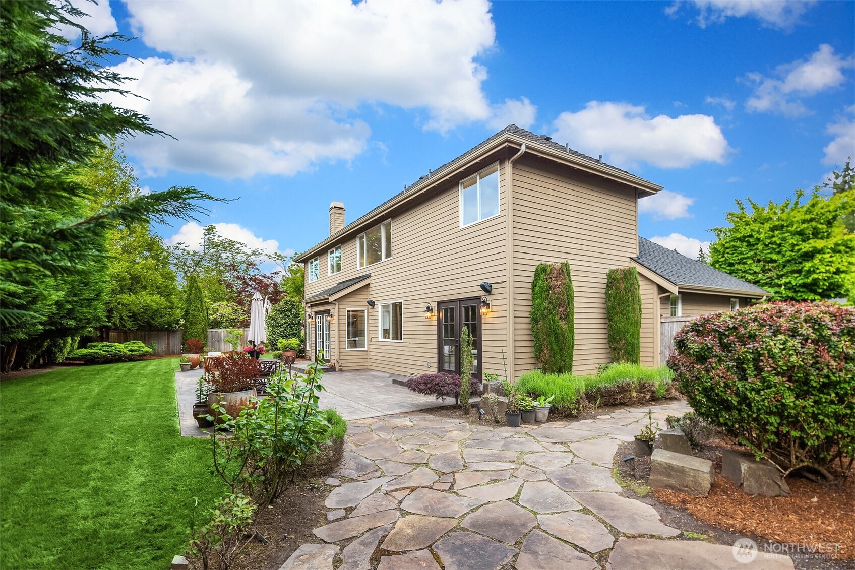 2215 271st Court SE Sammamish WA 98075