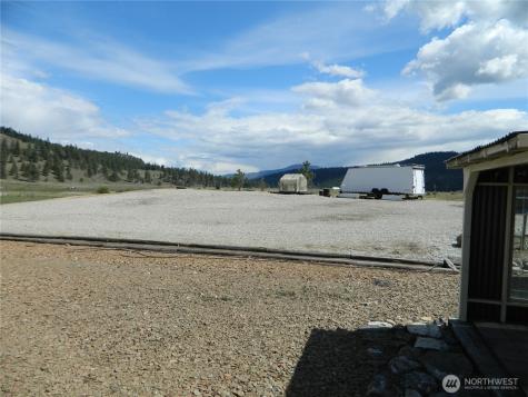 29 Duck Flats Road Tonasket WA 98855