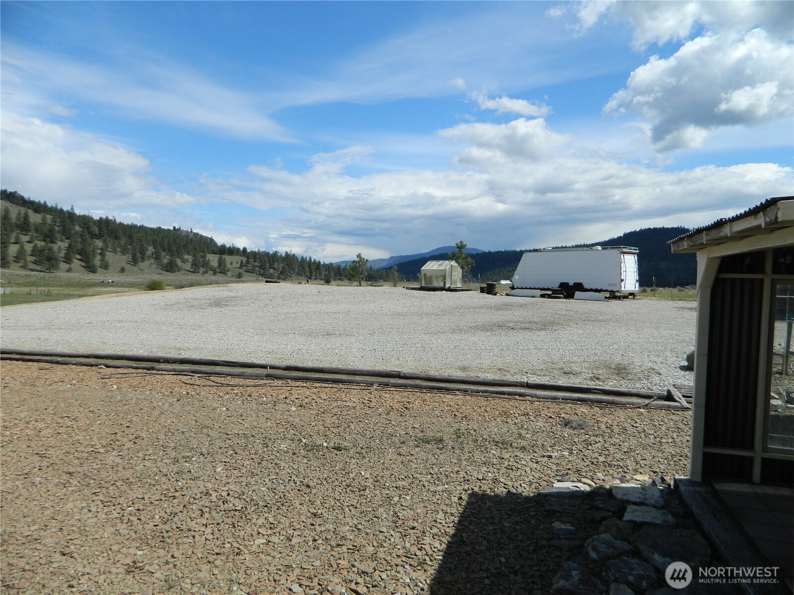 29 Duck Flats Road Tonasket WA 98855