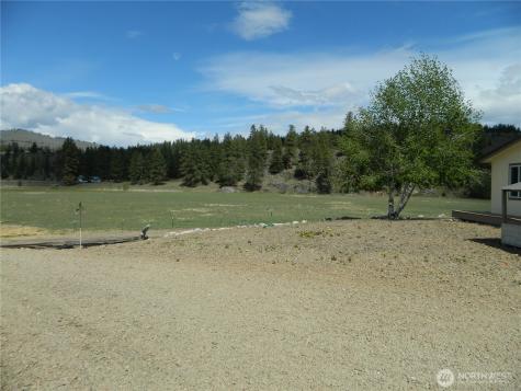 29 Duck Flats Road Tonasket WA 98855