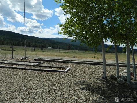 29 Duck Flats Road Tonasket WA 98855