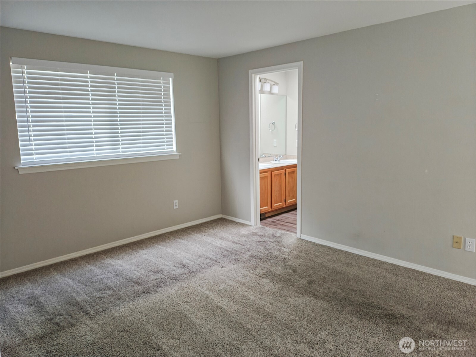 18221 SE 260th Place Covington WA 98042