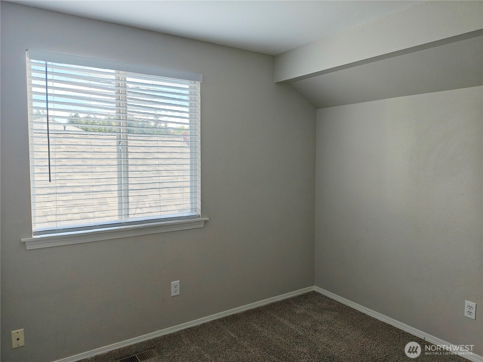 18221 SE 260th Place Covington WA 98042
