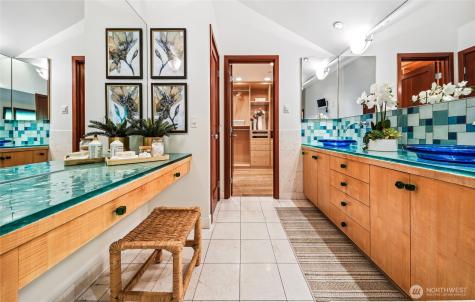 18 Holly Lane Mercer Island WA 98040